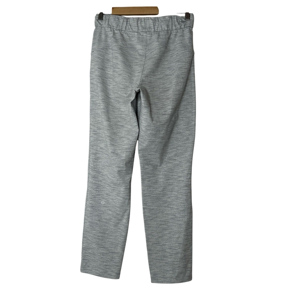 Lululemon On The Fly Crop Wee Are‎ From Space Pants Women Size 4 Gray Atheisure - Picture 2 of 9
